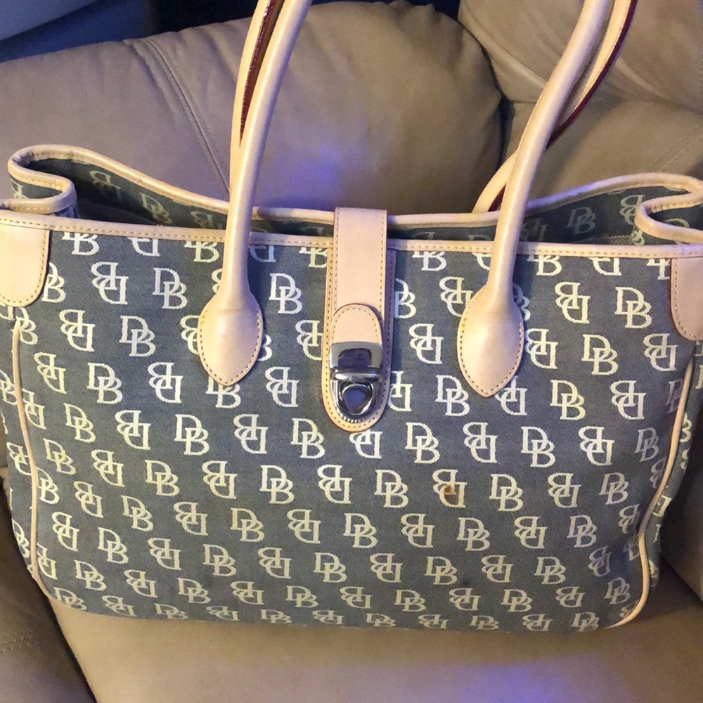 Signature tote bag